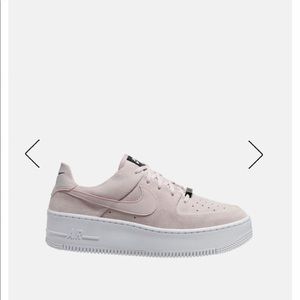 Nike Air Force 1 sage lows in barely rose